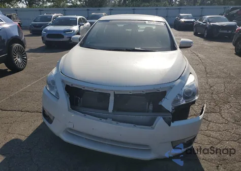 2013 Nissan Altima 3.5S z USA, uszkodzony, nr VIN 1N4BL3AP3DC246080